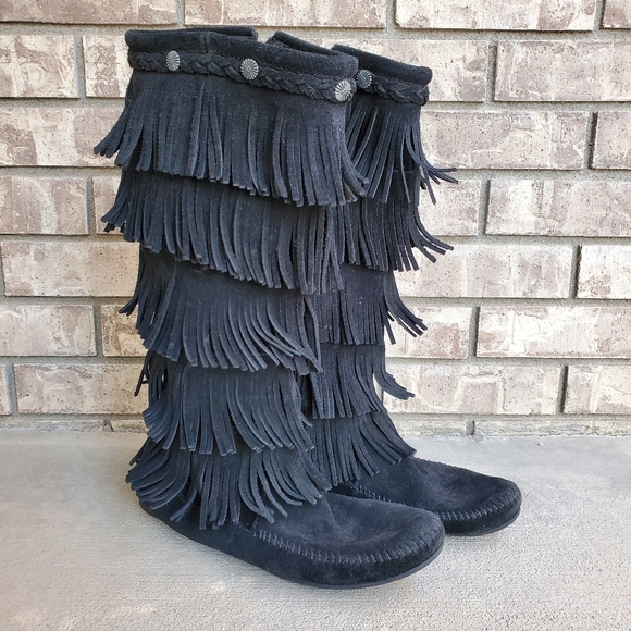 Minnetonka Shoes - Minnetonka 5 layer fringe leather boots women's